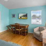 Thalias Retreat